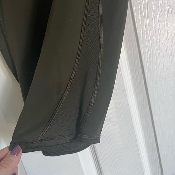 Lululemon Train Times Crop in Dark Olive Size 6 high rise mesh detail - Picture 3 of 6